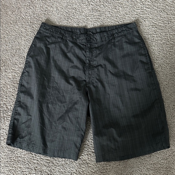 Champion flat front Shorts - Picture 2 of 5